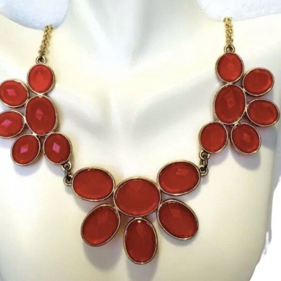 Vintage Spring candy Red Flower Rhinestone Gold Tone Statement Necklace 20in - Picture 10 of 10